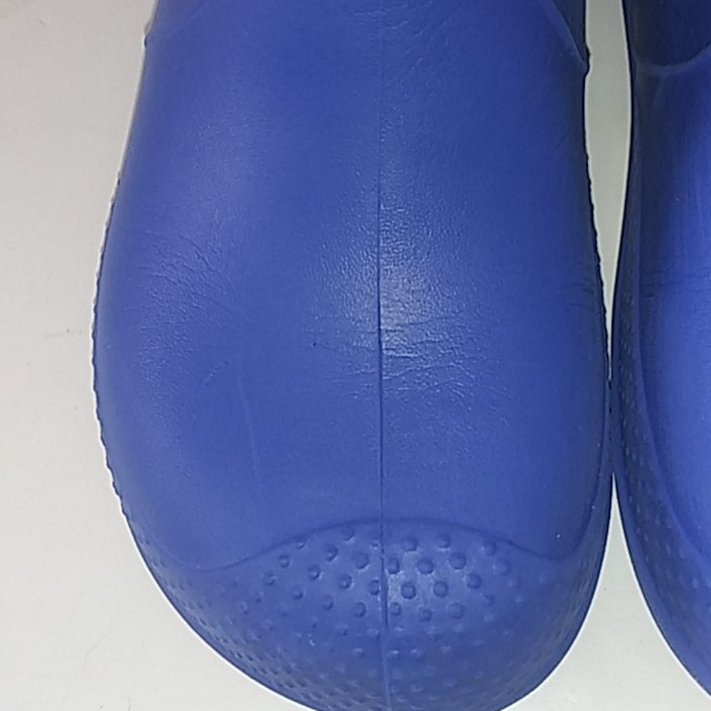 SOLD! Crocs Rain Boots Unisex Size 12 - Picture 2 of 15